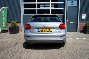 45136774-6.jpg