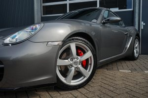 47507857-3.jpg
