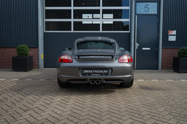 47507857-8.jpg