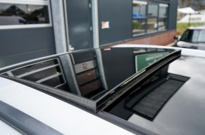 52562902-11.jpg