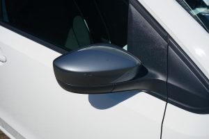 52957575-4.jpg