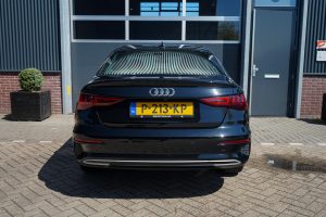 53038486-7.jpg